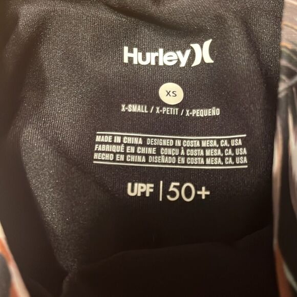 Hurley UPF 50+ Long Sleeve Swim/ Surf Shirt - Picture 2 of 6